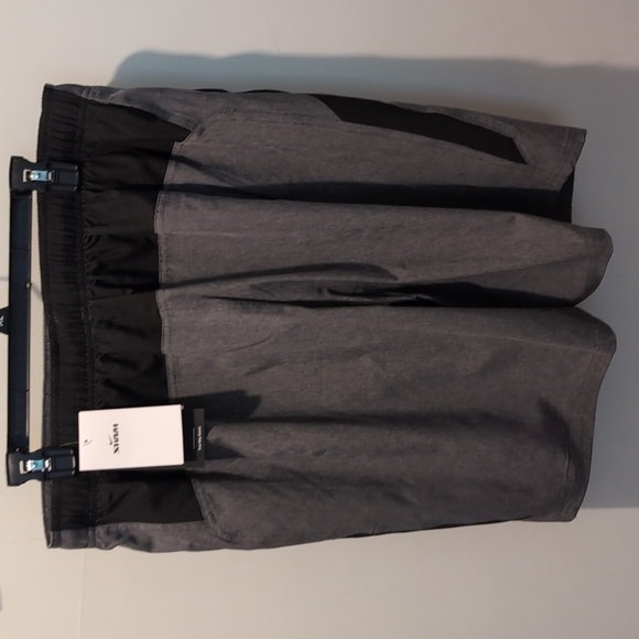 Nike 9" Men's Gray Swim Shorts - Picture 5 of 6